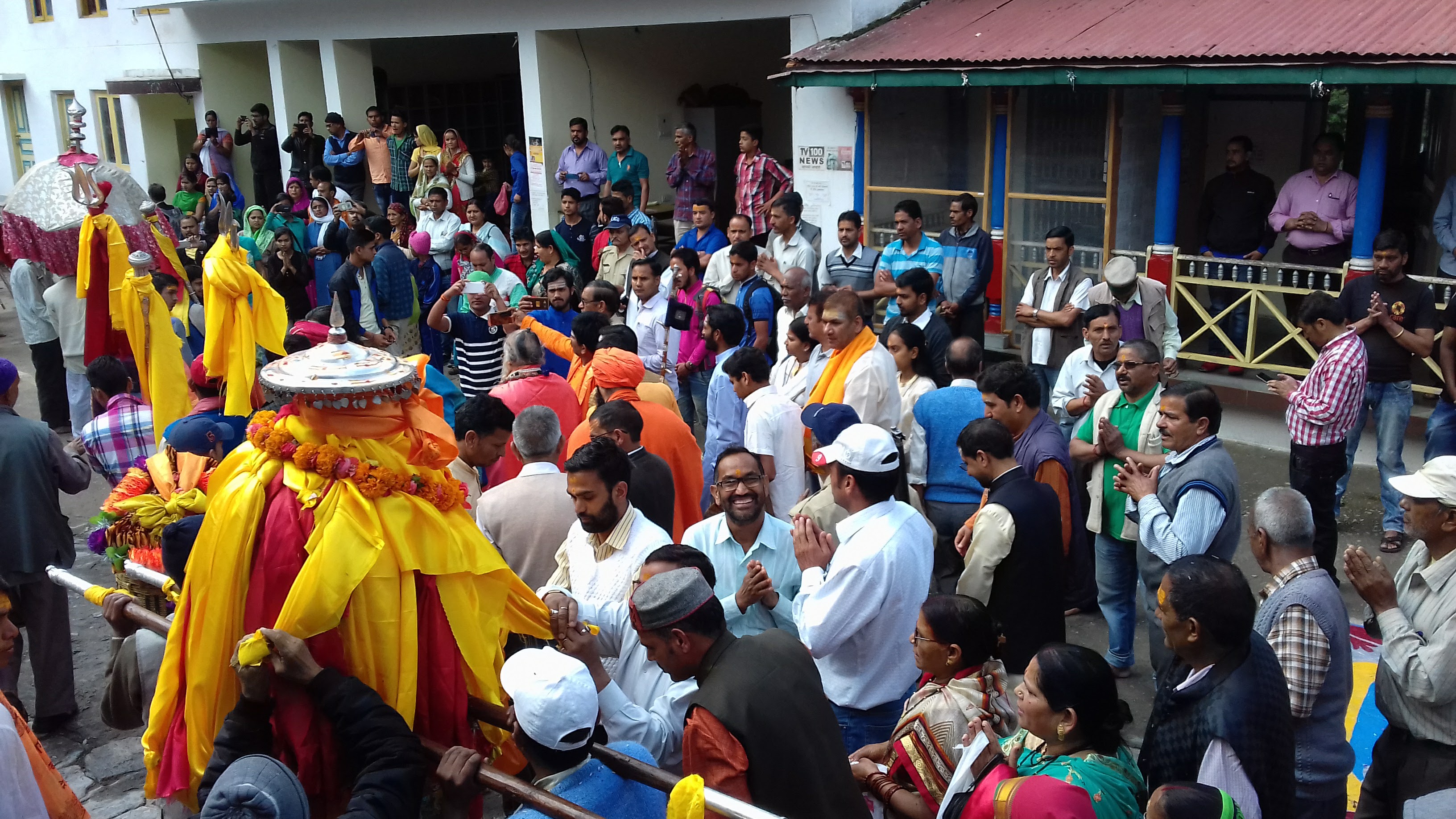 देवता की डोली